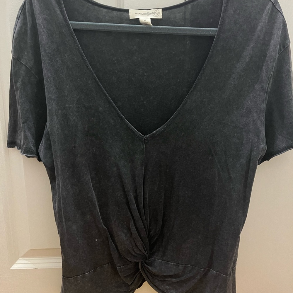Treasure & Bond Cropped Charcoal Gray Shirt